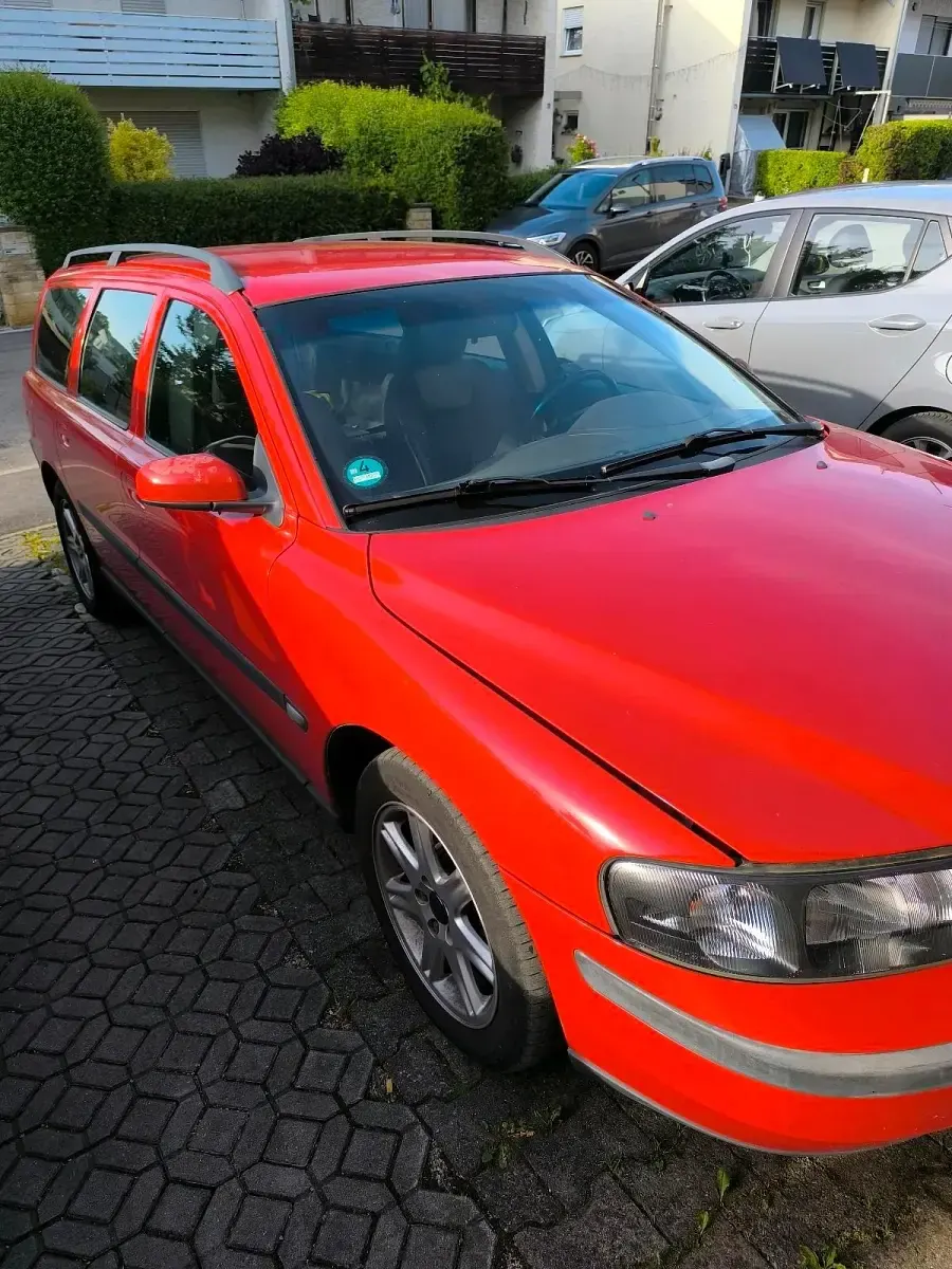 Gebraucht Volvo V70 140 PS (102 kW) 2003 Rot Kombi