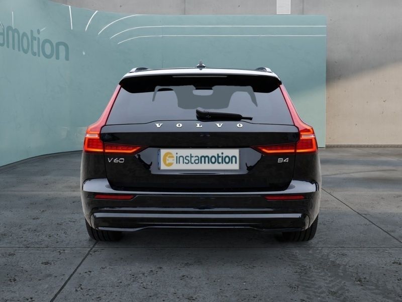 Gebraucht Volvo V60 197 PS (144 kW) 2023 Schwarz Kombi