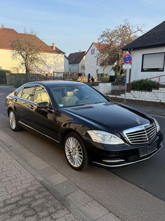 Gebraucht Mercedes S350 258 PS (189 kW) 2013 Schwarz Limousine
