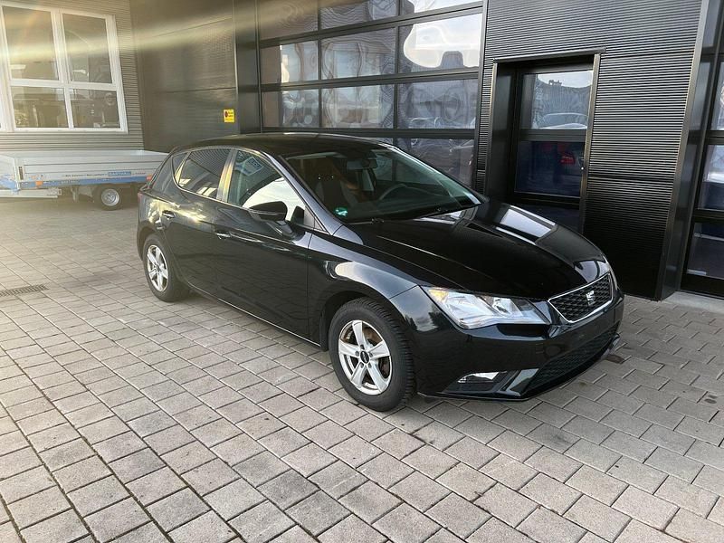 Schwarz Gebraucht 2015 Seat Leon Limousine | 6.450 € (Guter Preis) - Bild 1/4