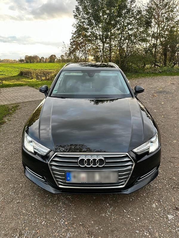Schwarz Gebraucht 2018 Audi A4 Kombi | 16.750 € (Fairer Preis) - Bild 1/4