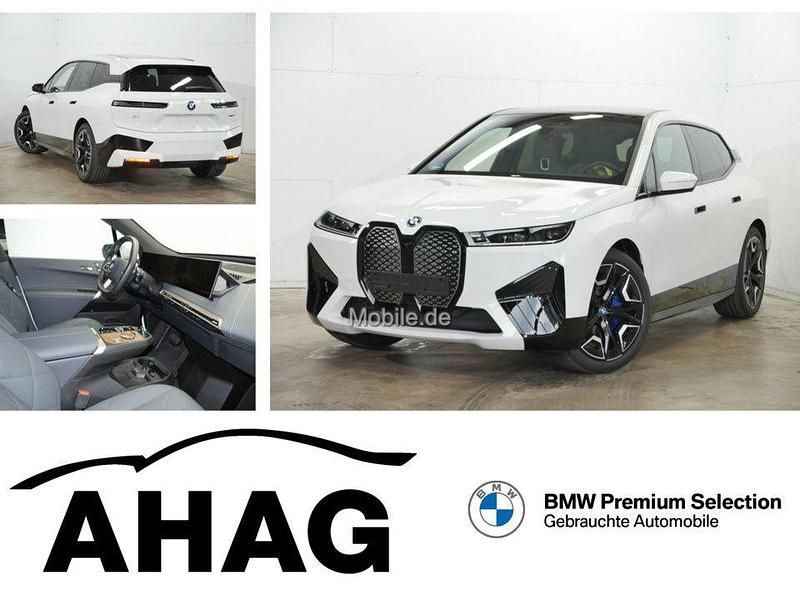 Weiß Gebraucht 2024 BMW iX Performance SUV | 79.940 € (Teuer) - Bild 1/4
