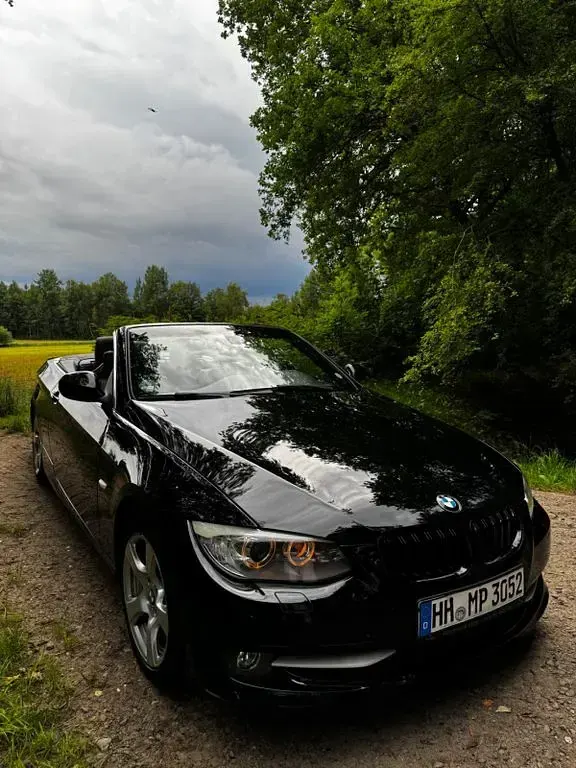 Gebraucht BMW 320 Cabriolet 184 PS (135 kW) 2011 Schwarz Cabrio