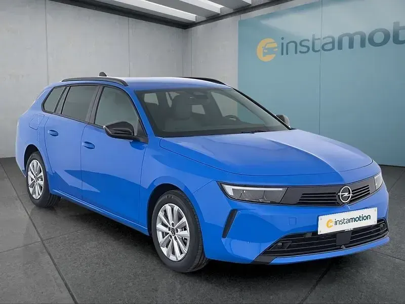 Nowe Opel Astra 131 KM (96 kW) 2025 Niebieski Kombi