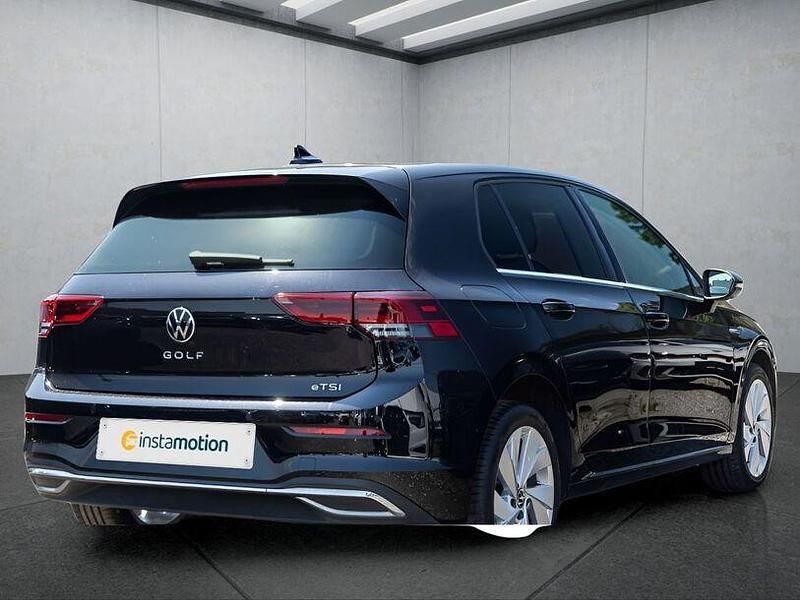 Gebraucht VW Golf VIII 131 PS (96 kW) 2023 Schwarz Kleinwagen