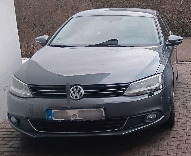 Gebraucht VW Jetta Comfortline 105 PS (77 kW) 2012 Grau Limousine