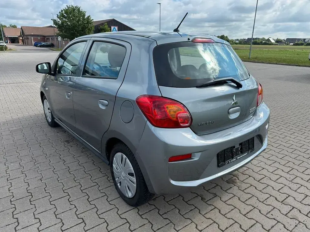 Gebraucht Mitsubishi Space Star Edition 71 PS (52 kW) 2019 Grau Kleinwagen
