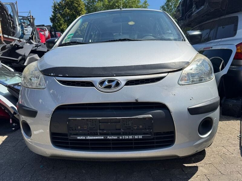 Gebraucht Hyundai i10 Edition 67 PS (49 kW) 2010 Silber Kleinwagen