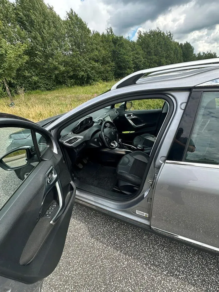 Gebraucht Peugeot 2008 Allure 120 PS (88 kW) 2013 Silber SUV