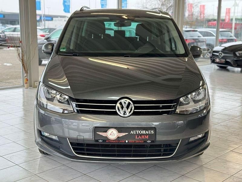 Gebraucht VW Sharan Comfortline 184 PS (135 kW) 2015 Grau Van / Kleinbus