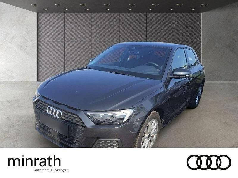 Grau Gebraucht 2024 Audi A1 Sportback Advanced Kleinwagen | 22.240 € (Guter Preis) - Bild 1/4