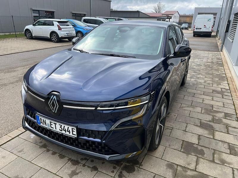 Gebraucht Renault Megane E-Tech Equilibre 96 kW (131 PS) 2024 Blau Limousine