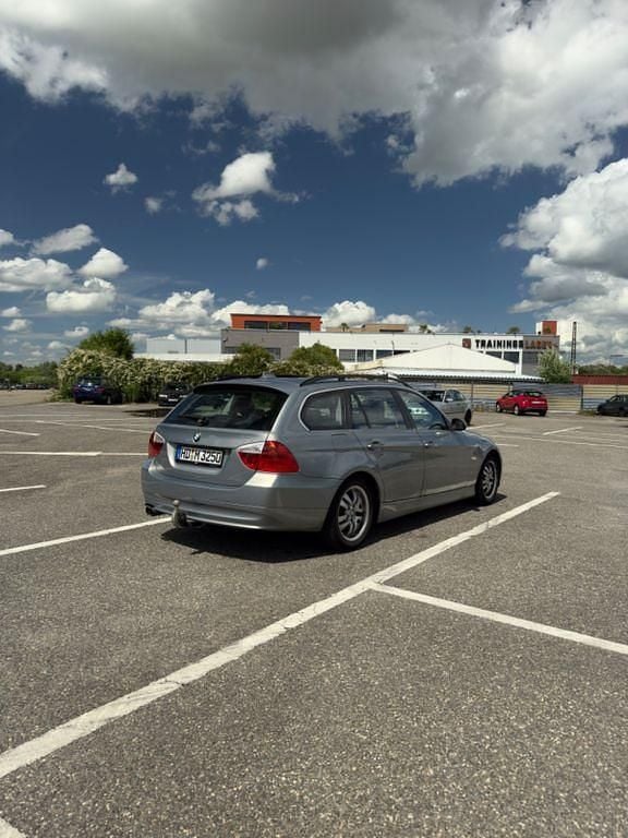 Silber Gebraucht 2006 BMW 325 Kombi | 7.250 € (Fairer Preis) - Bild 1/4