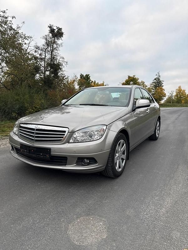 Beige Gebraucht 2007 Mercedes C200 Limousine | 8.990 € (Fairer Preis) - Bild 1/4