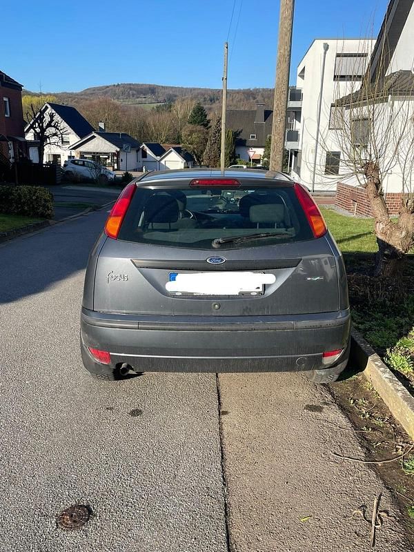 Second-hand Ford Focus 100 CP (73 kW) 2001 Hatchback