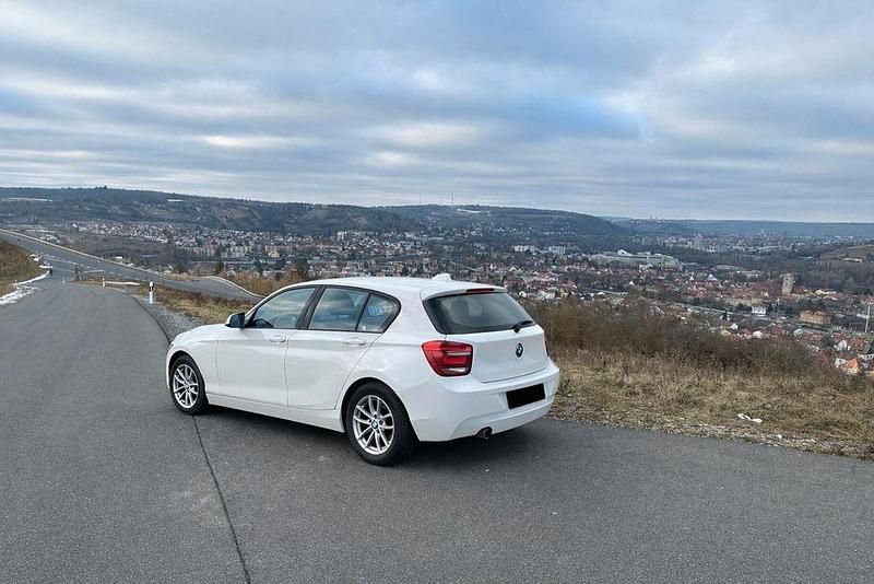 Gebraucht BMW 116 136 PS (100 kW) 2012 Weiß Kleinwagen