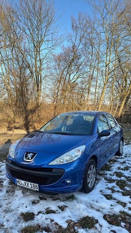 Gebraucht Peugeot 206+ 75 PS (55 kW) 2009 Blau Kleinwagen