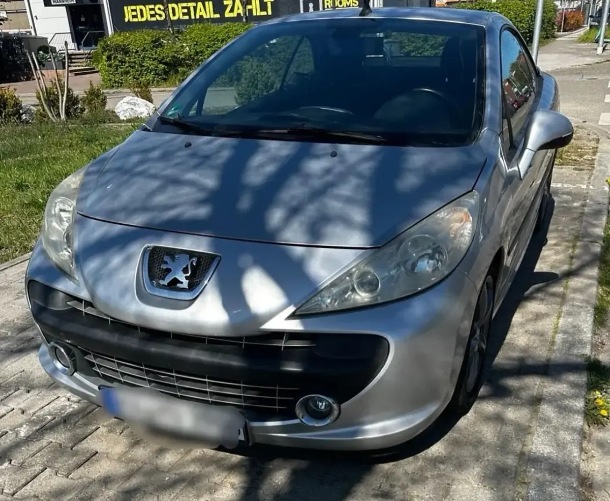 Gebraucht Peugeot 207 CC 150 PS (110 kW) 2007 Silber Cabrio