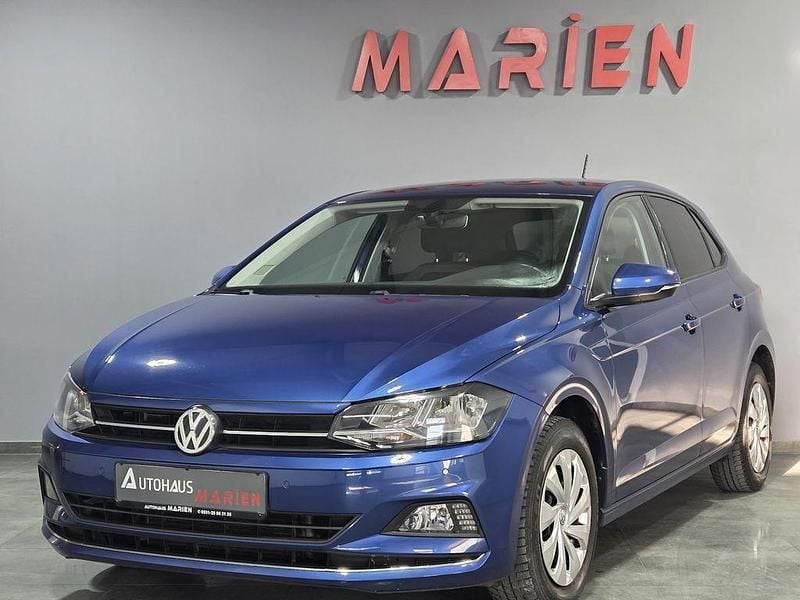 Blau Gebraucht 2019 VW Polo Highline Limousine | 10.439 € (Guter Preis) - Bild 1/4
