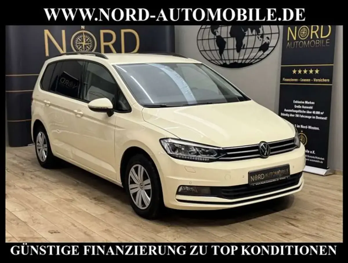 Usata VW Touran 150 CV (110 kW) 2024 Bianco Monovolume