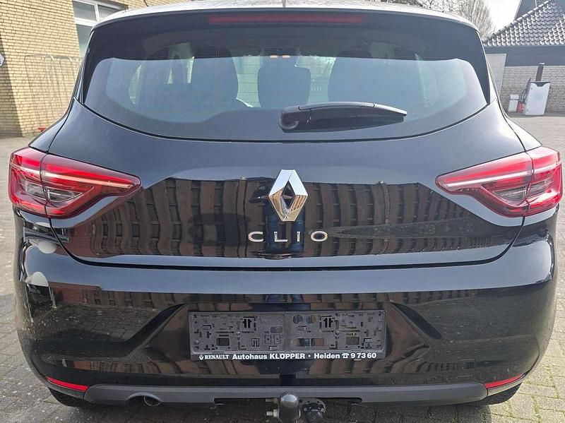 Gebraucht Renault Clio V Equilibre 91 PS (66 kW) 2023 Perlmutt schwarz Limousine
