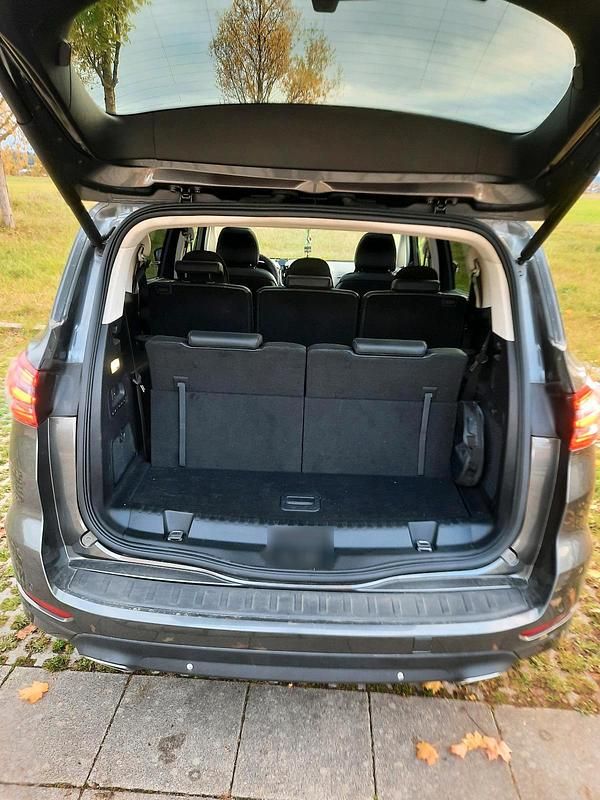 Gebraucht Ford S-MAX S 180 PS (132 kW) 2016 Grau Van / Kleinbus