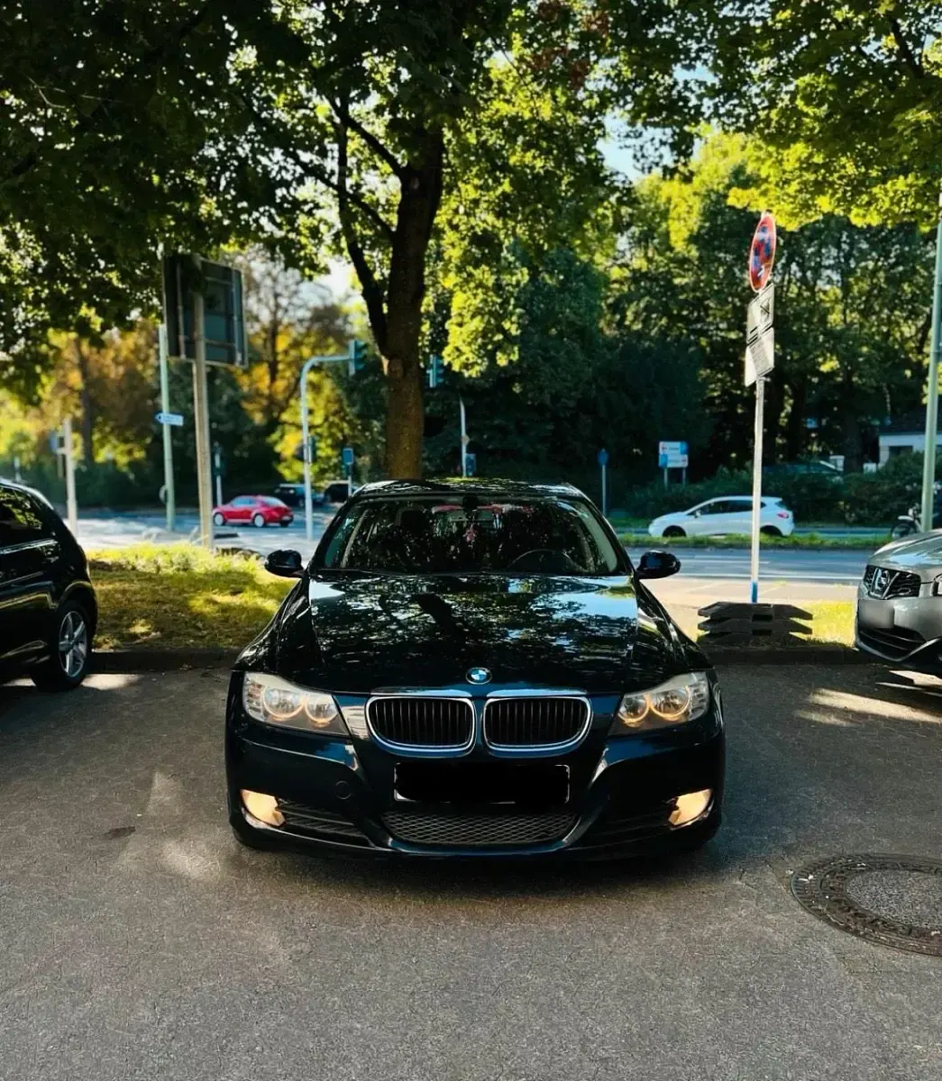 Gebraucht BMW 320 163 PS (119 kW) 2007 Schwarz Kombi