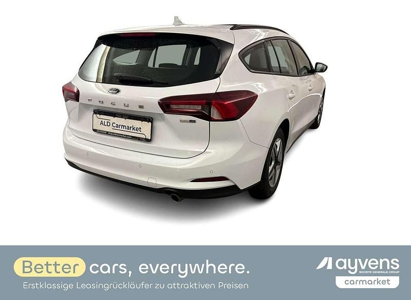 Gebraucht Ford Focus 125 PS (91 kW) 2022 Frostweiß Coupé