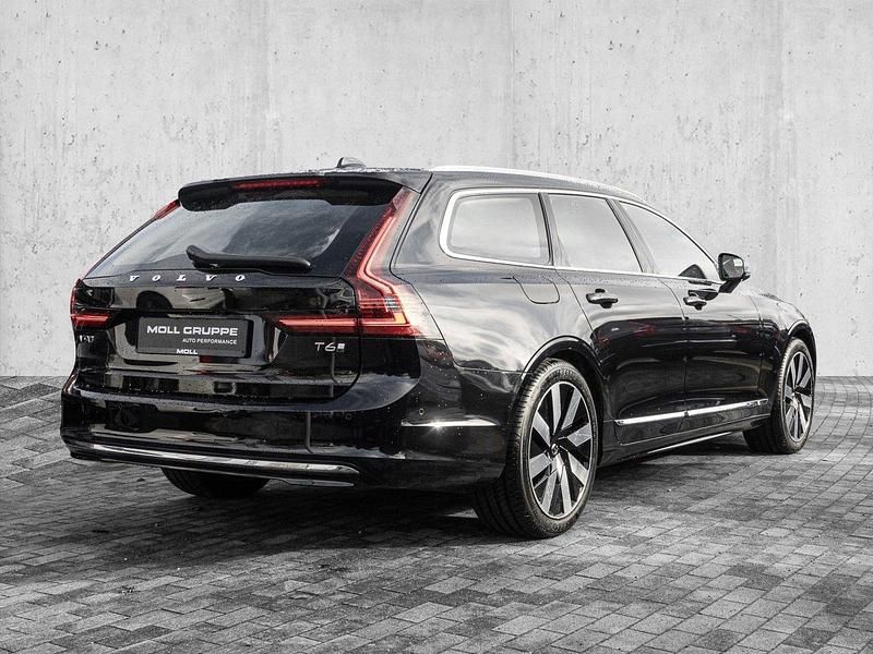 Second-hand Volvo V90 Plus 253 CP (186 kW) 2025 Negru Break