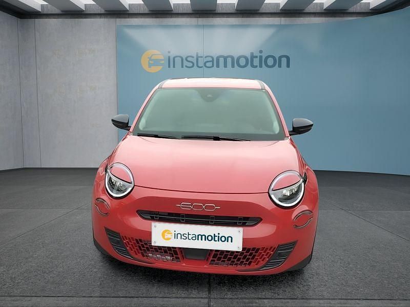 Gebraucht Fiat 600 101 PS (74 kW) 2025 Rot Kleinwagen