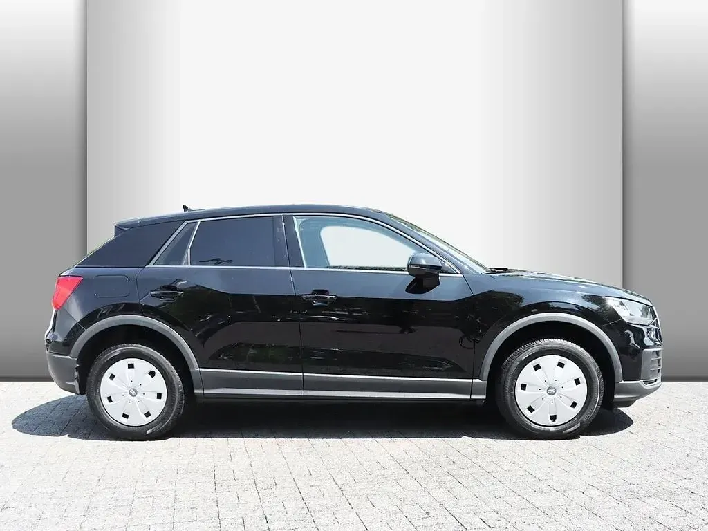 Gebraucht Audi Q2 Comfort 116 PS (85 kW) 2019 Brillantschwarz SUV