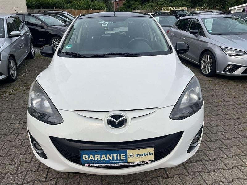 Weiß Gebraucht 2012 Mazda 2 Kleinwagen | 5.190 € (Fairer Preis) - Bild 1/4