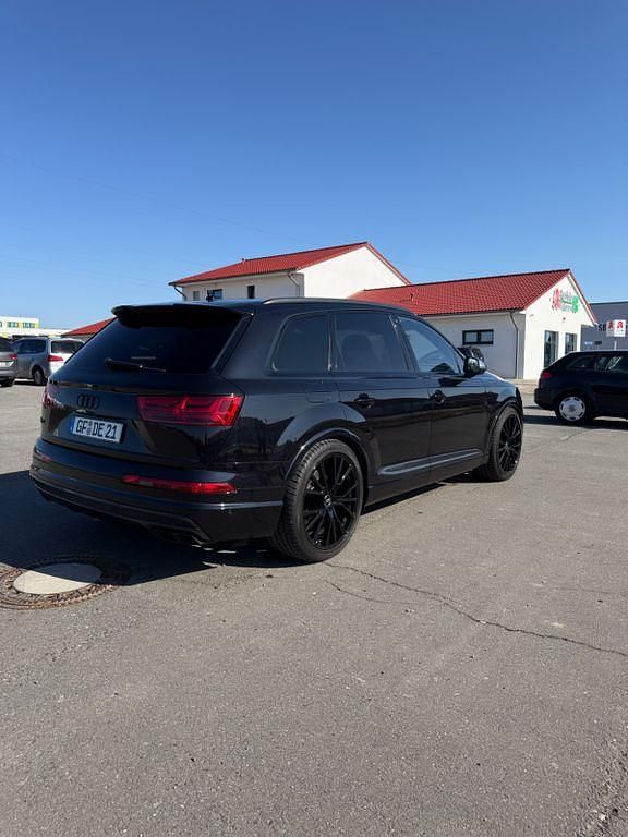 Gebraucht Audi SQ7 Ambiente 435 PS (319 kW) 2018 Schwarz SUV