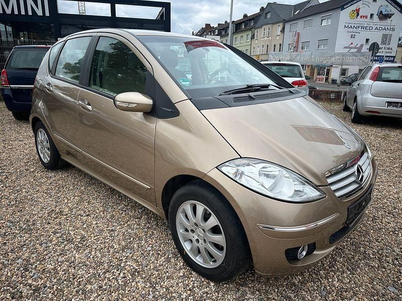 Braun Gebraucht 2005 Mercedes A170 Limousine | 6.200 € (Fairer Preis) - Bild 1/4