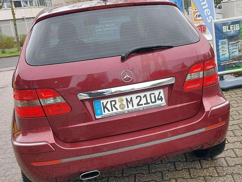Gebraucht Mercedes B170 116 PS (85 kW) 2006 Weinrot Van / Kleinbus