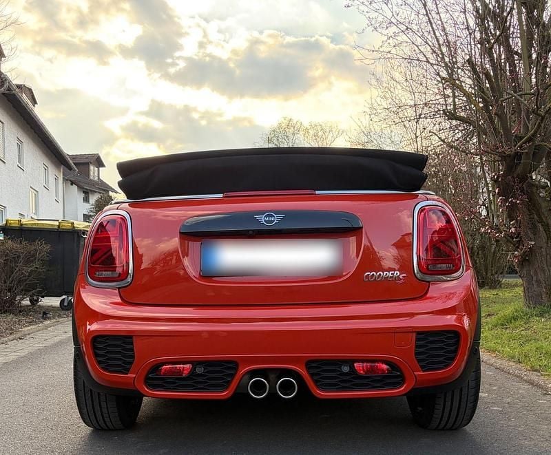Käytetty Mini Cooper S Cabriolet 192 HP (141 kW) 2019 Oranssi Avoauto
