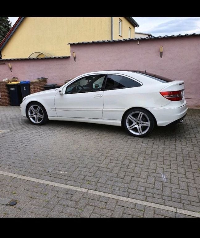 Gebraucht Mercedes CLC180 143 PS (105 kW) 2008 Weiß Coupé