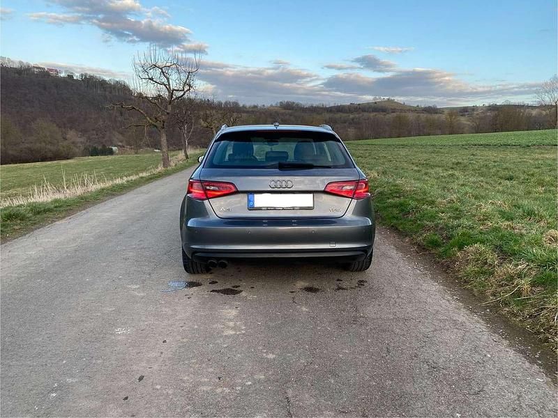 Gebraucht Audi A3 Ambiente 122 PS (89 kW) 2013 Grau Kombi