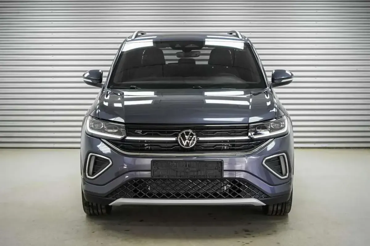 Neu VW T-Cross R-line 116 PS (85 kW) 2026 Rauchgrau metallic (5w) SUV
