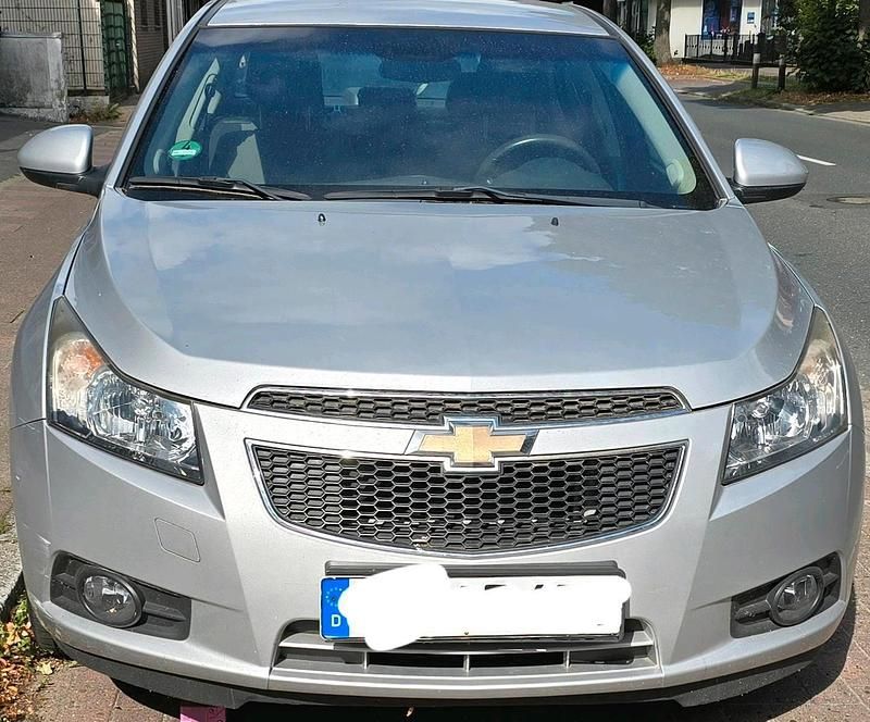 Grau Gebraucht 2009 Chevrolet Cruze Limousine | 2.500 € (Superpreis) - Bild 1/4
