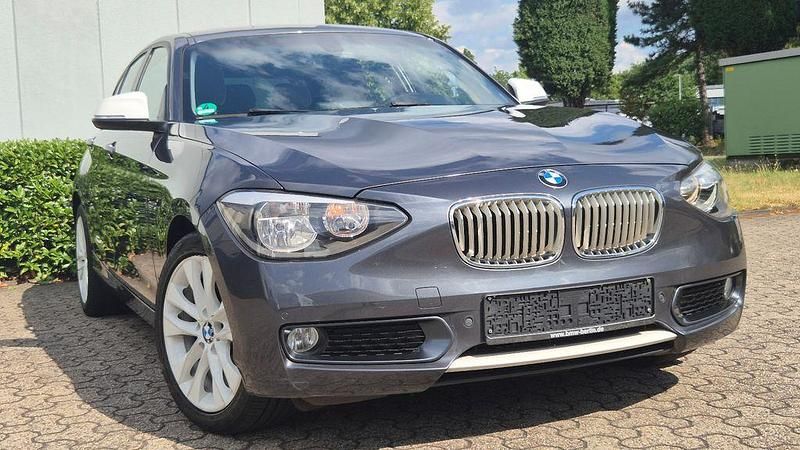 Grau Gebraucht 2011 BMW 118 Urban Line Kleinwagen | 8.400 € (Fairer Preis) - Bild 1/4