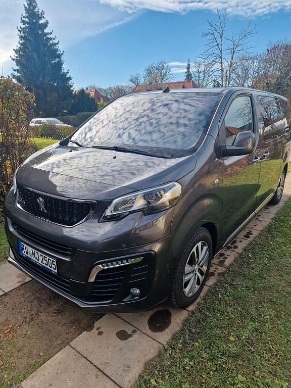 Braun Gebraucht 2020 Peugeot Traveller Business-Line Van | 33.500 € (Fairer Preis) - Bild 1/4