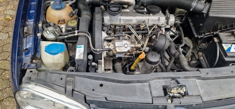 Blau Gebraucht 1999 VW Golf IV Basis Limousine | 900 € (Guter Preis) - Bild 1/4