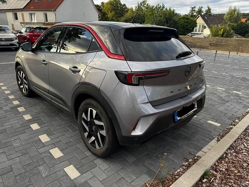 Grau Gebraucht 2022 Opel Mokka-e GS Line SUV | 18.500 € (Fairer Preis) - Bild 1/4