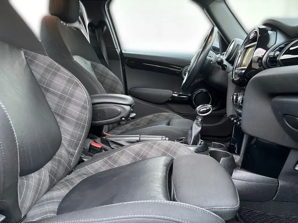 Occasion Mini Cooper 136 PK (100 kW) 2018 Zwart Hatchback