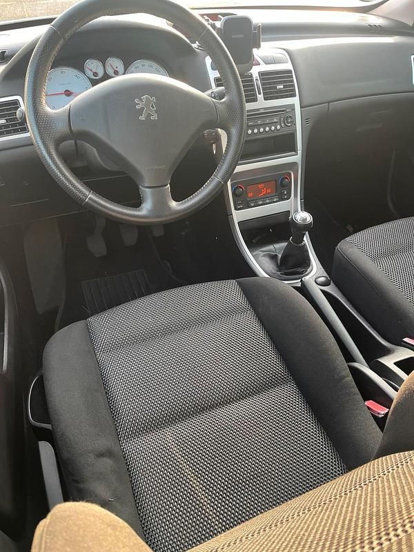 Gebraucht Peugeot 307 110 PS (80 kW) 2007 Silber Kleinwagen