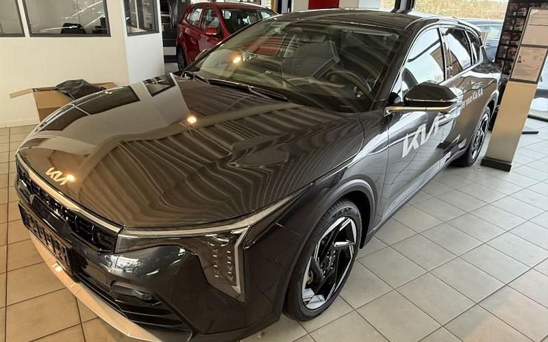 Neu Kia Ceed Spirit 150 PS (110 kW) 2026 Grau Kleinwagen