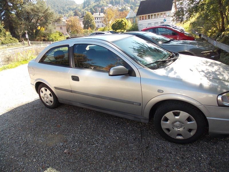 Silber Gebraucht 1999 Opel Astra Edition Limousine | 1.799 € (Guter Preis) - Bild 1/4