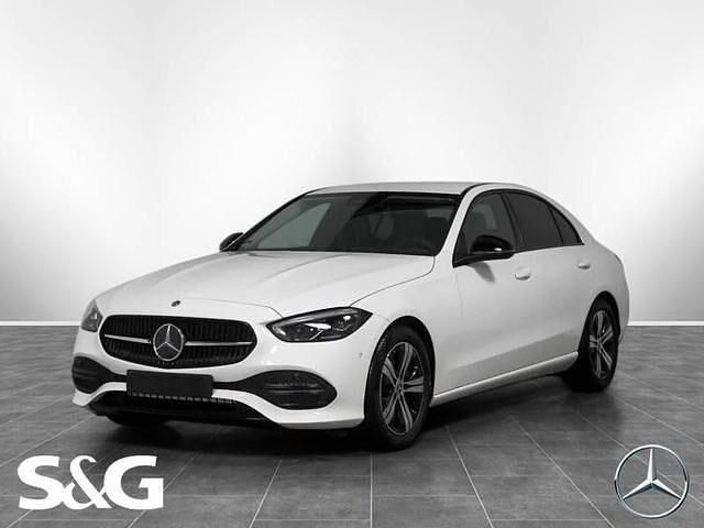 Polarweiss Gebraucht 2022 Mercedes C180 Avantgarde Limousine | 39.977 € (Teuer) - Bild 1/4