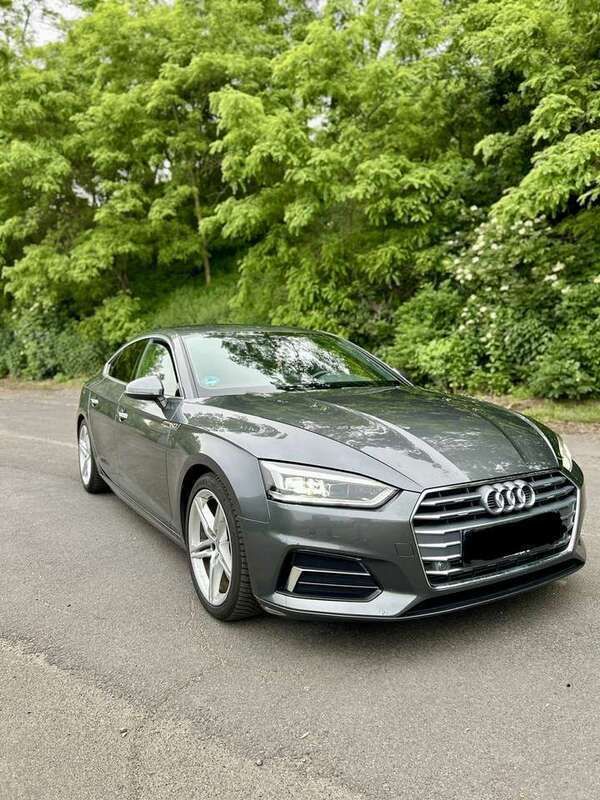 Grau Gebraucht 2019 Audi A5 Sport Coupé | 19.500 € - Bild 1/4